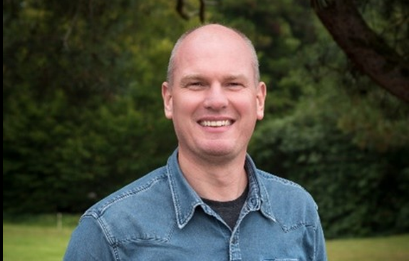 Portretfoto van Merijn Schriks